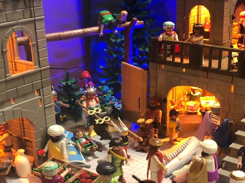 Encuentra las figuras del pesebre de Playmobil en los comercios del Eix Clot y gana obsequios y premios esta Navidad (3)