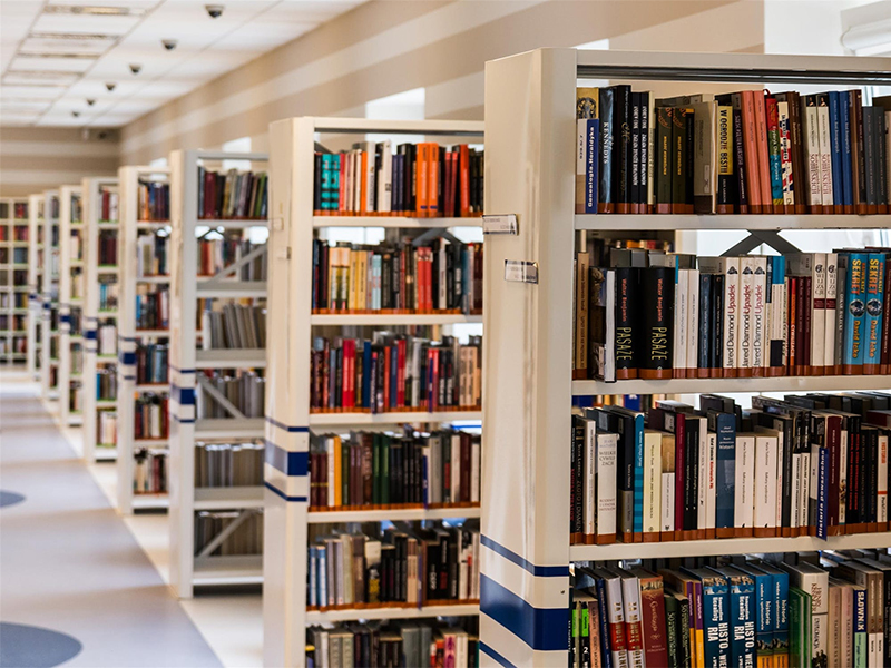 Un total de 107 biblioteques públiques ja ofereixen serveis presencials de préstec als seus usuaris